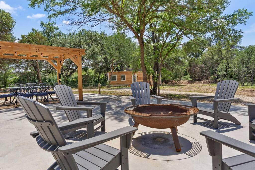 The Lonely Bull Luxury Container Home On 5 Acres Weatherford Buitenkant foto