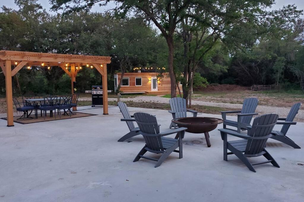 The Lonely Bull Luxury Container Home On 5 Acres Weatherford Buitenkant foto