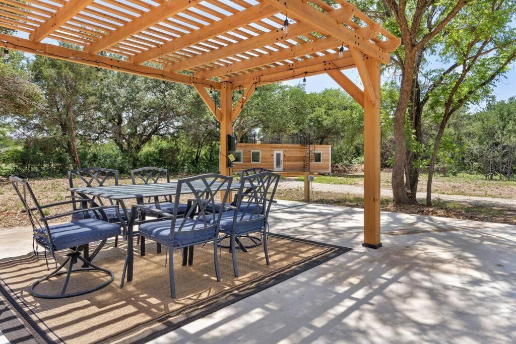 The Lonely Bull Luxury Container Home On 5 Acres Weatherford Buitenkant foto