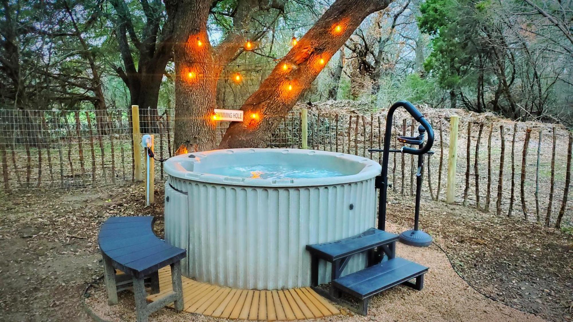 The Lonely Bull Luxury Container Home On 5 Acres Weatherford Buitenkant foto